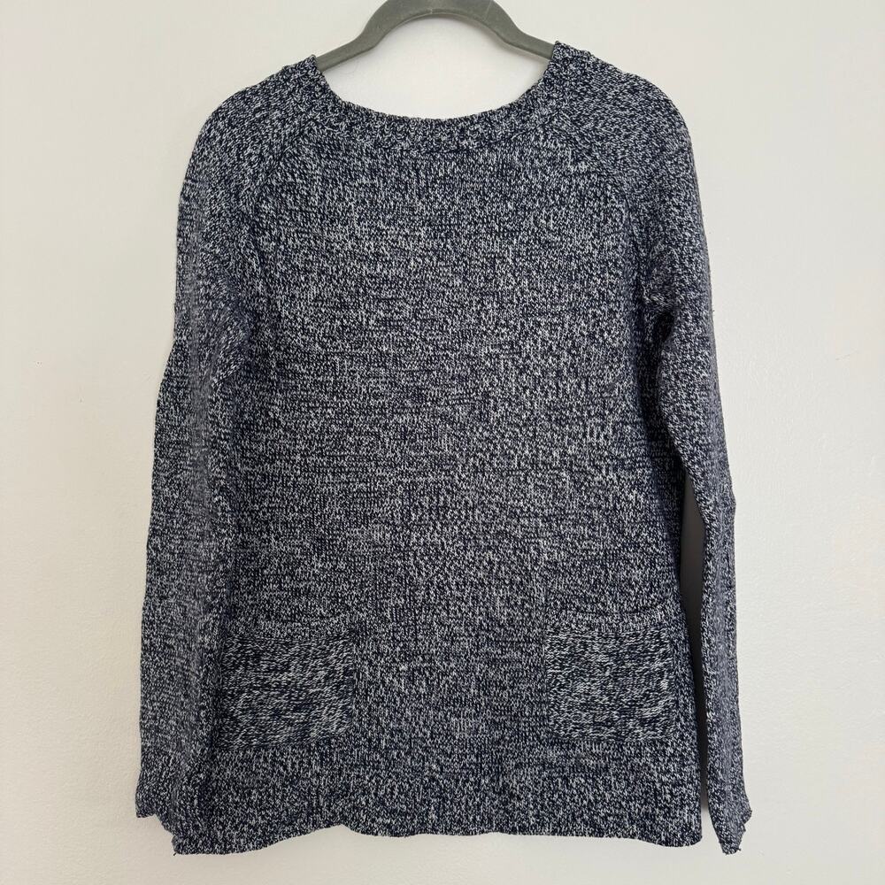 Gap Marled Knit Pullover Sweater in a Navy Blue and White Textured Weave